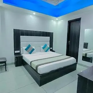 Bed & Breakfast Sky Residency, New Delhi
