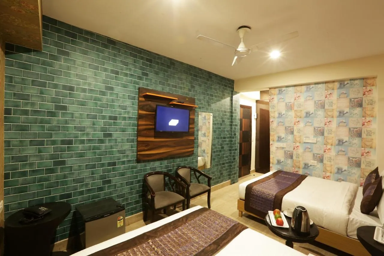 Hotel Classic Plaza At Delhi Airport Νέο Δελχί Bed and Breakfast